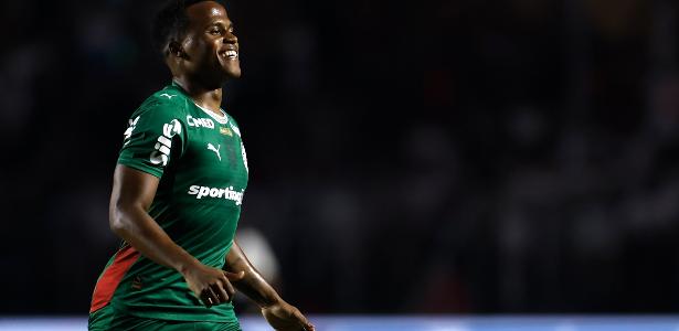 Auxiliar de Abel destaca adaptação de Arias e exalta defesa