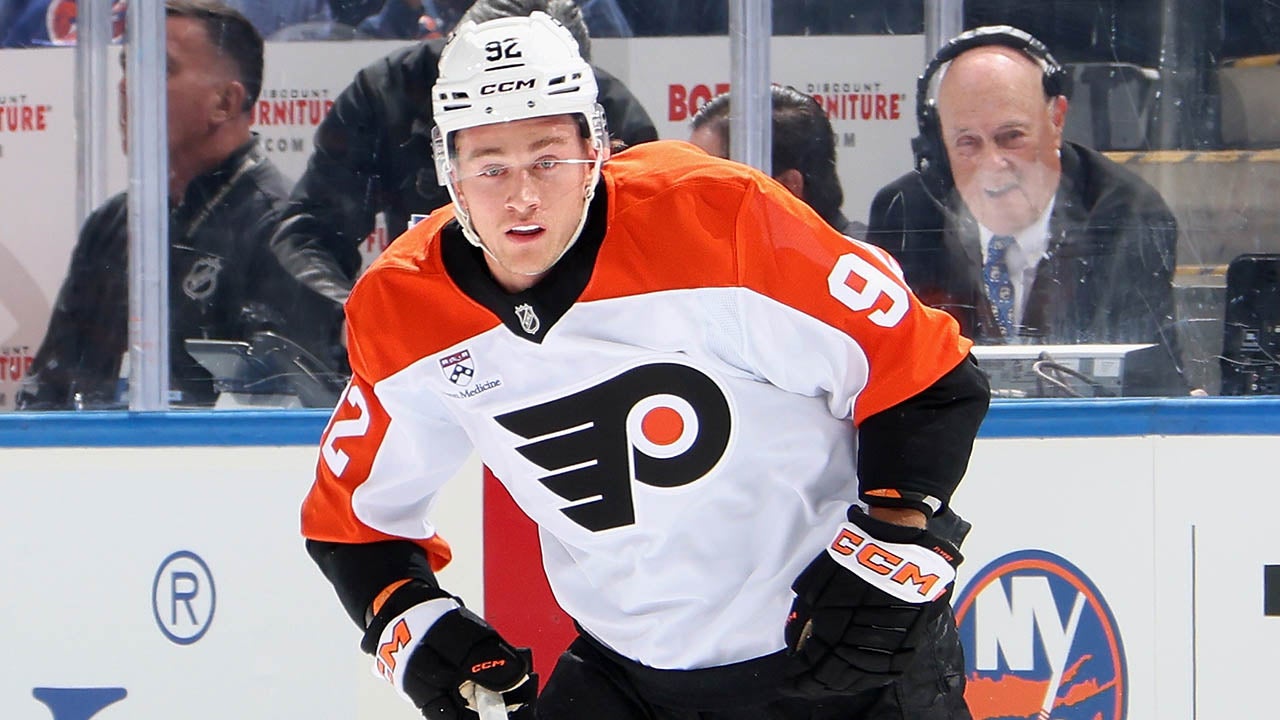 Bruins get 2 forwards from Flyers in pre-deadline trade – 98.5 The Sports Hub