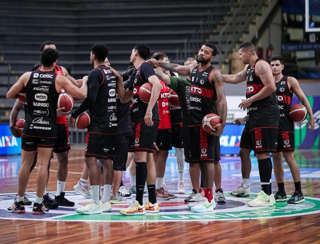 Ceisc União Corinthians enfrenta o Flamengo no Arnão nesta terça-feira