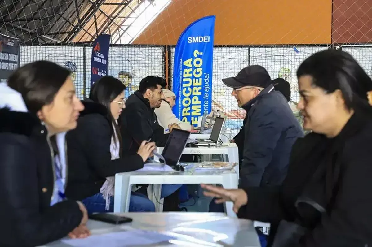 Com saldo positivo, Curitiba lidera geração de empregos no Brasil