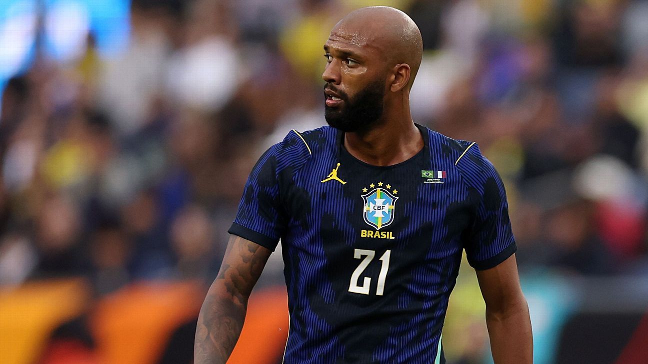 De drama na infância e trabalho com pedreiro a ‘fome por vaga na Copa’: técnico que projetou Igor Thiago conta como atacante deu a volta por cima