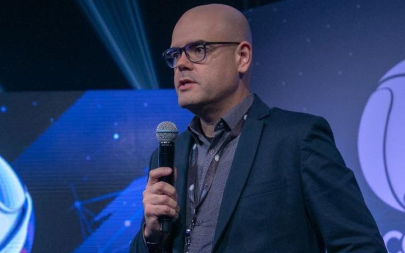 Diretor de Jornalismo da Record, Thiago Contreira é desligado da emissora · Notícias da TV