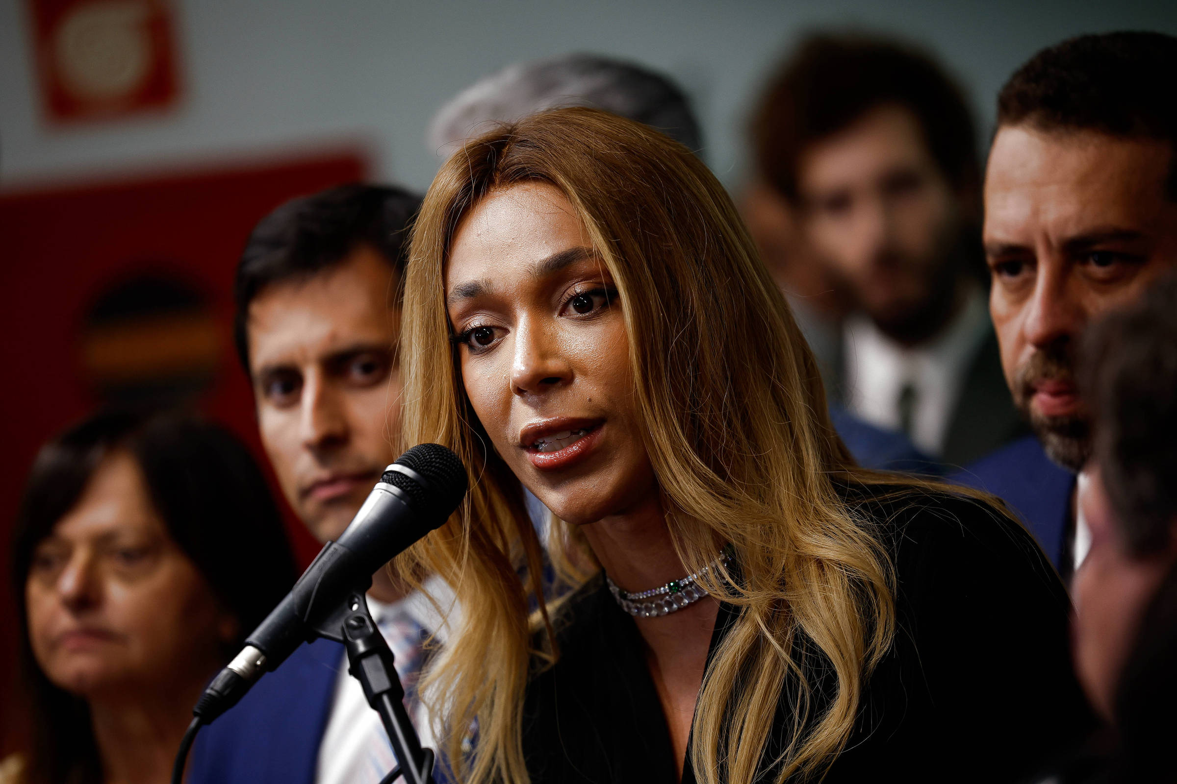 Erika Hilton é eleita presidente da Comissão da Mulher – 11/03/2026 – Brasília Hoje