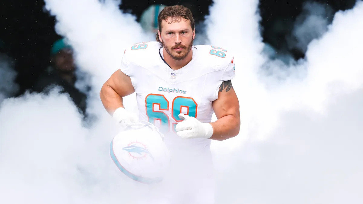Former Dolphins guard Cole Strange agrees to terms with Chargers