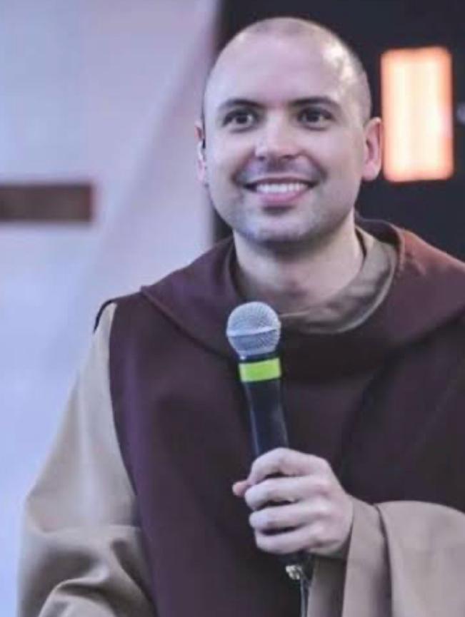 Frei Gilson anuncia jogo solidário na Arena de Pernambuco em julho. Neymar e Cristiano Ronaldo foram convidados.