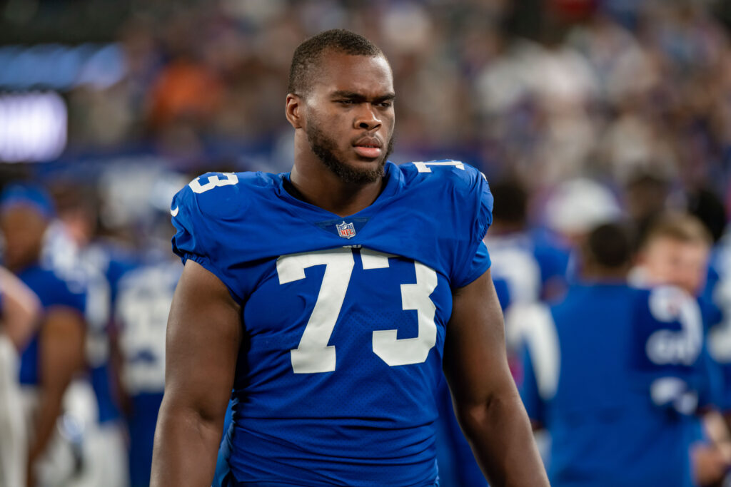Giants To Re-Sign OT Evan Neal