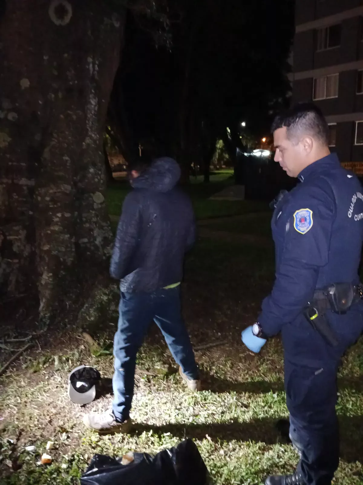 Guarda Municipal prende foragido que tentava furtar fiação no Centro de Curitiba