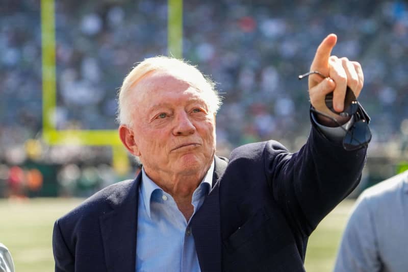 Jerry Jones Wants Eagles Star In Free Agency After Failing to Secure Maxx Crosby Trade – Report