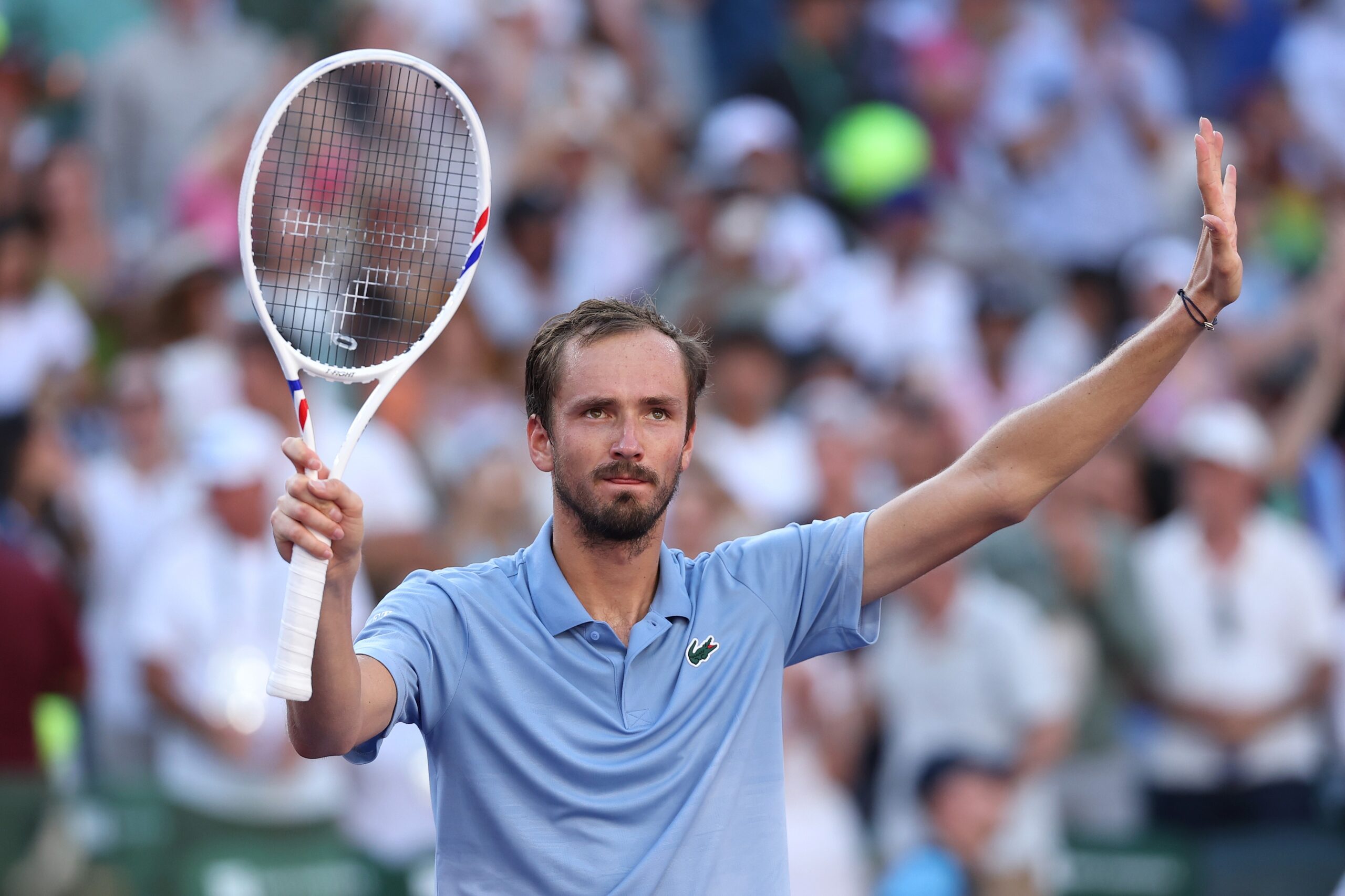Medvedev vence Alcaraz e enfrenta Sinner na final de Indian Wells