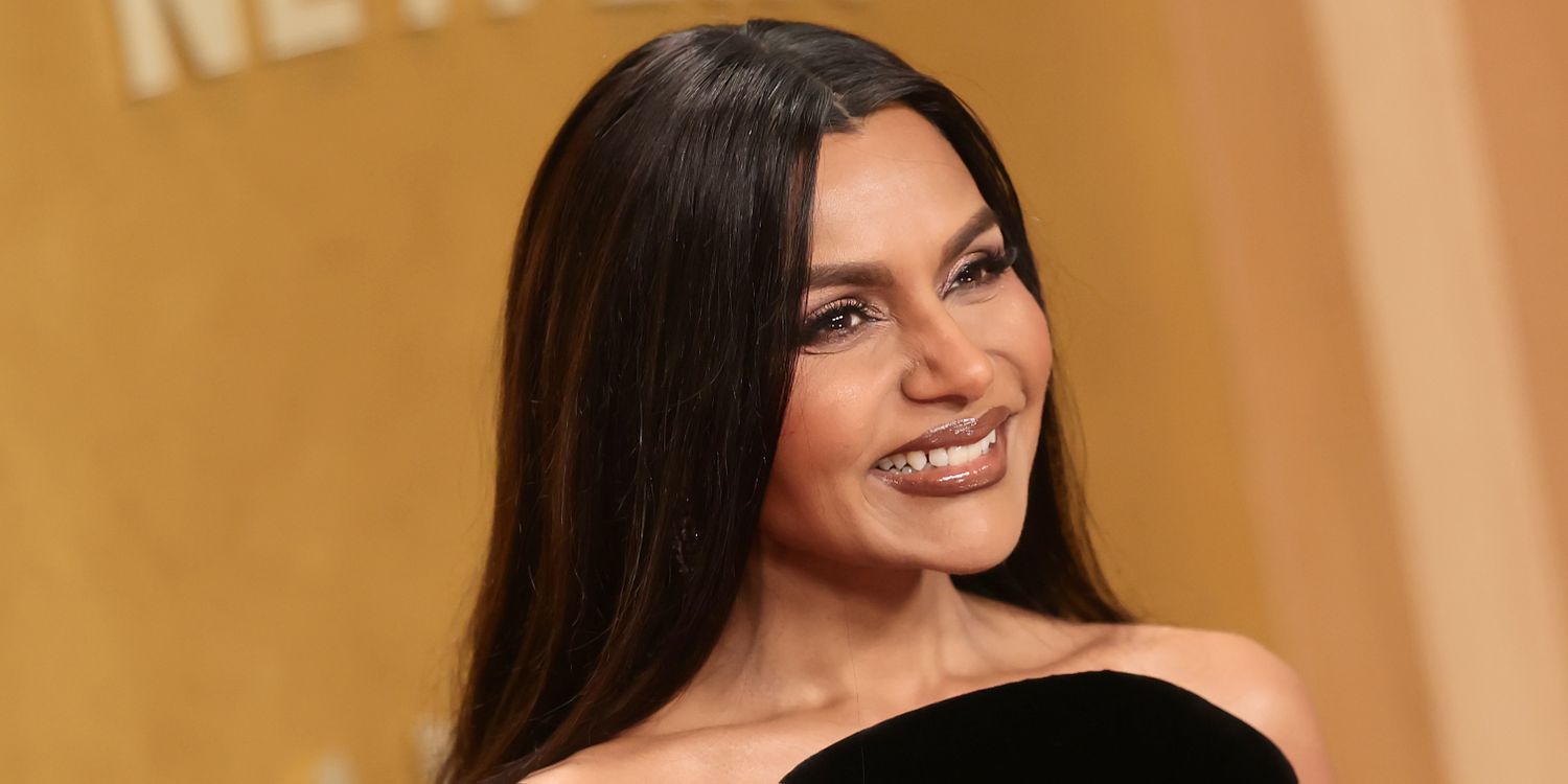 Mindy Kaling Returns to Actor Awards 2026 in Naked Peplum LBD
