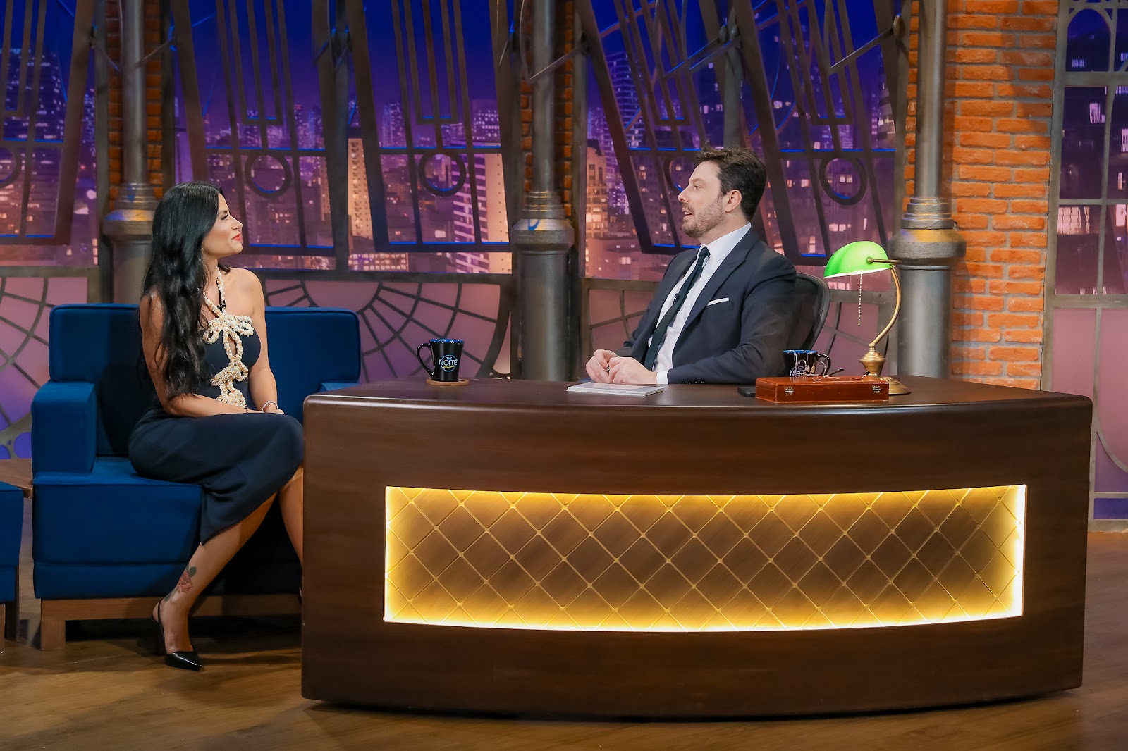 No The Noite, Patricia Salvador recorda trajetória ao lado de Silvio Santos