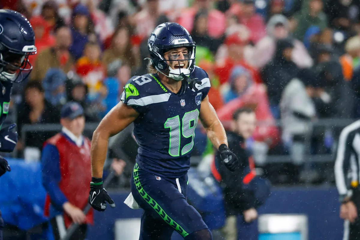 Report: Jaguars sign Seahawks WR to offer sheet; what does it mean?