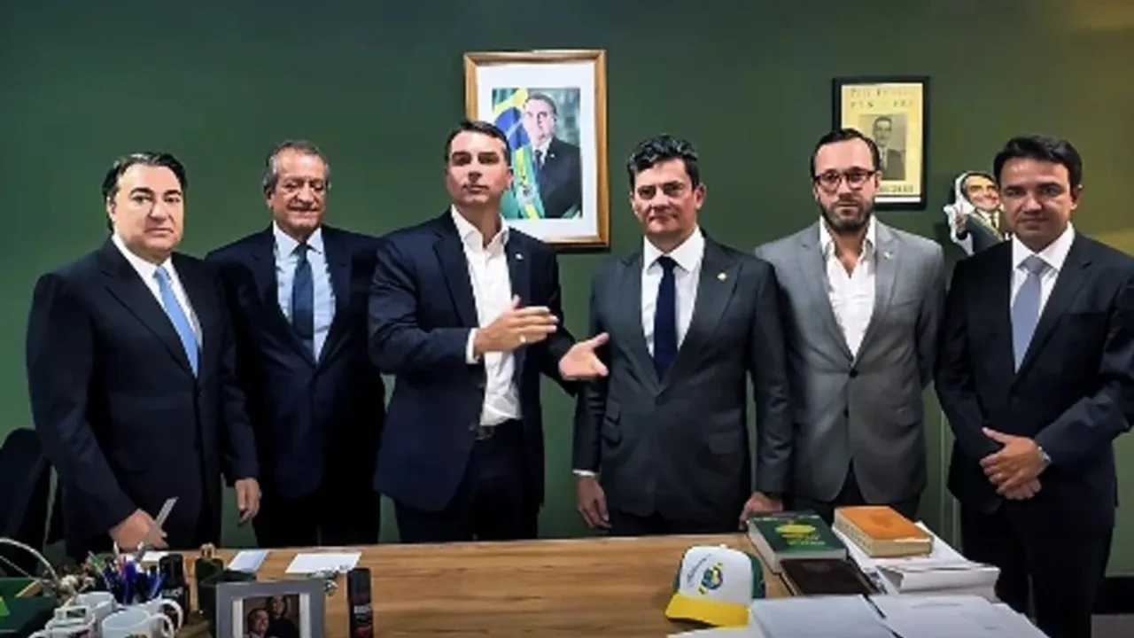 Sergio Moro fila-se ao PL de Bolsonaro para concorrer a governador