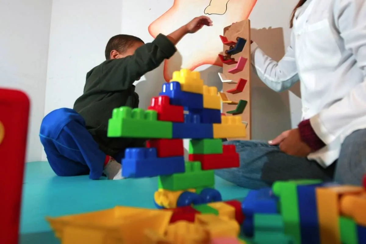 Tratamento de autismo vira ‘loteria’ e fila passa de mil nomes em SJP