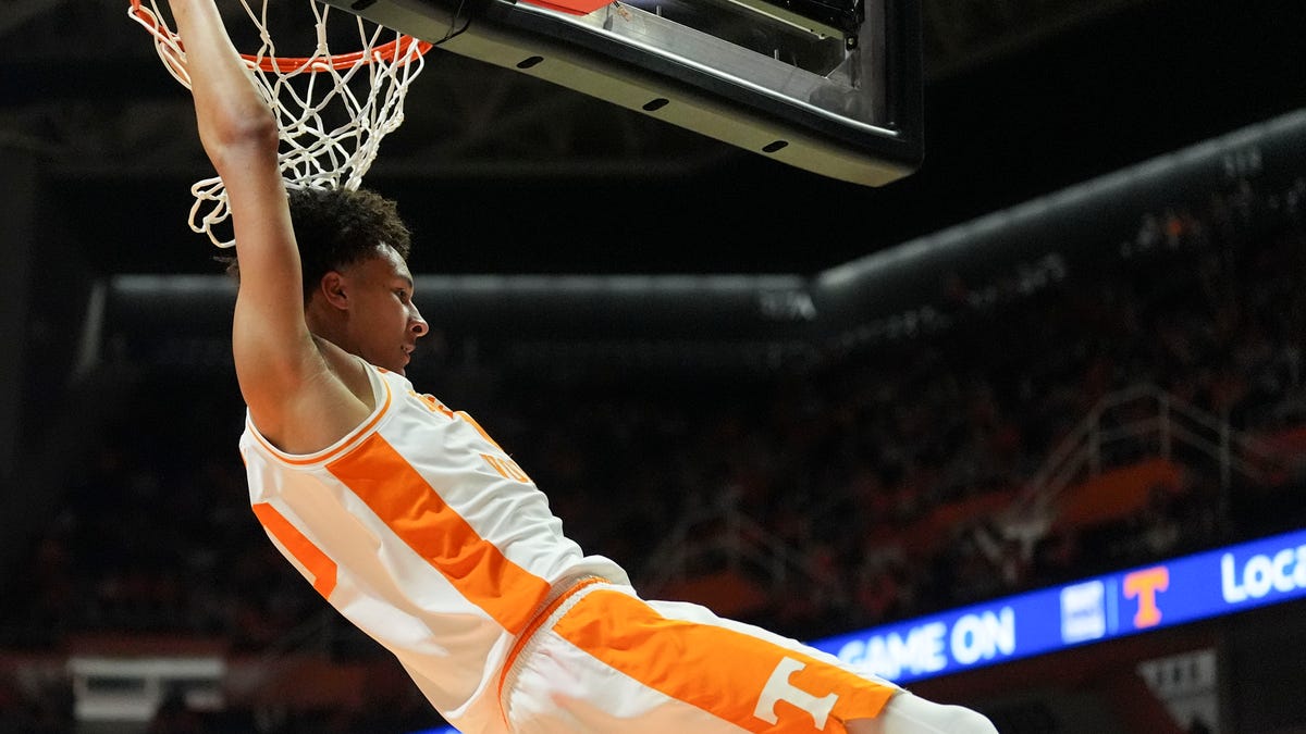Watch Tennessee basketball vs Auburn game today, channel, time, streaming info