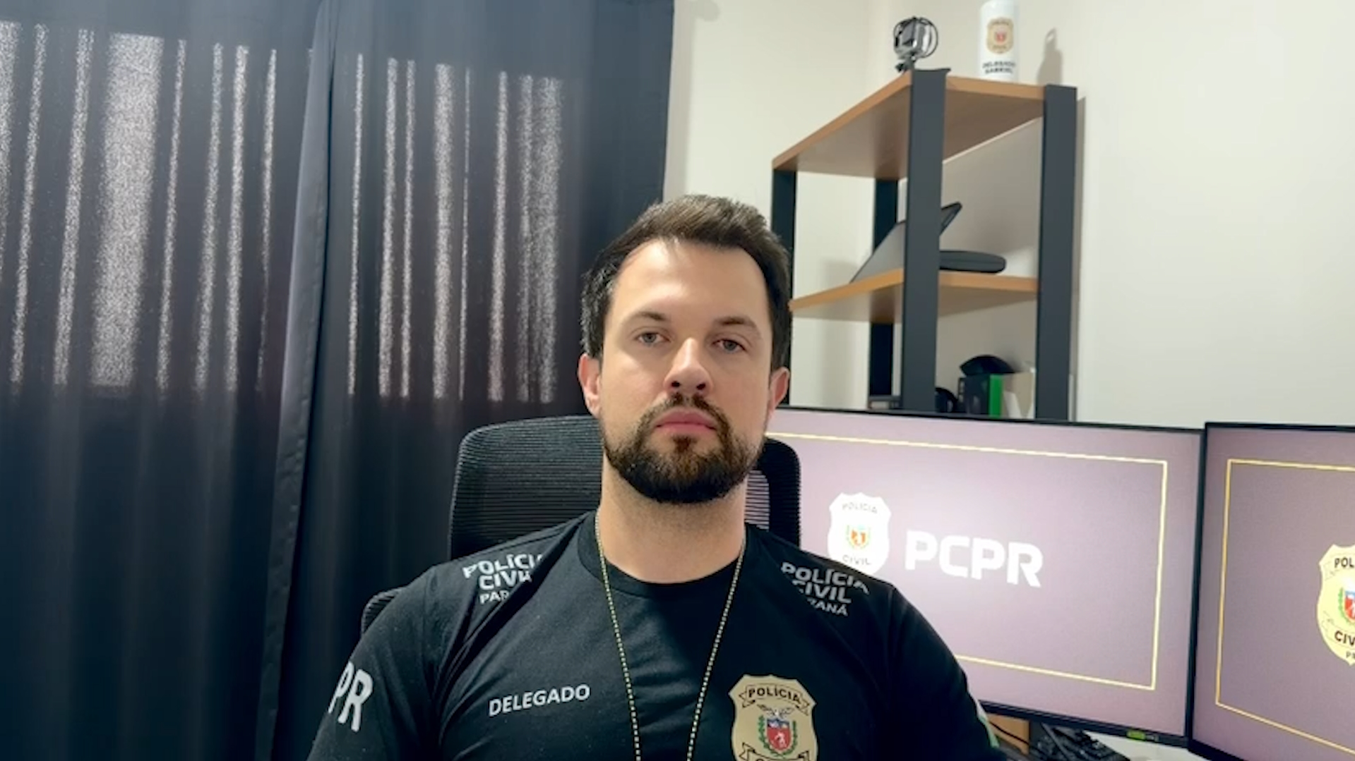 mulher é indiciada por estelionato após enganar vítimas com entrevistas de trabalho