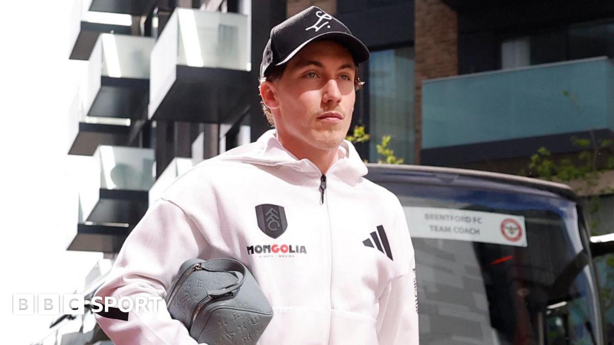 Premier League LIVE: Build-up, team news, score and live text updates