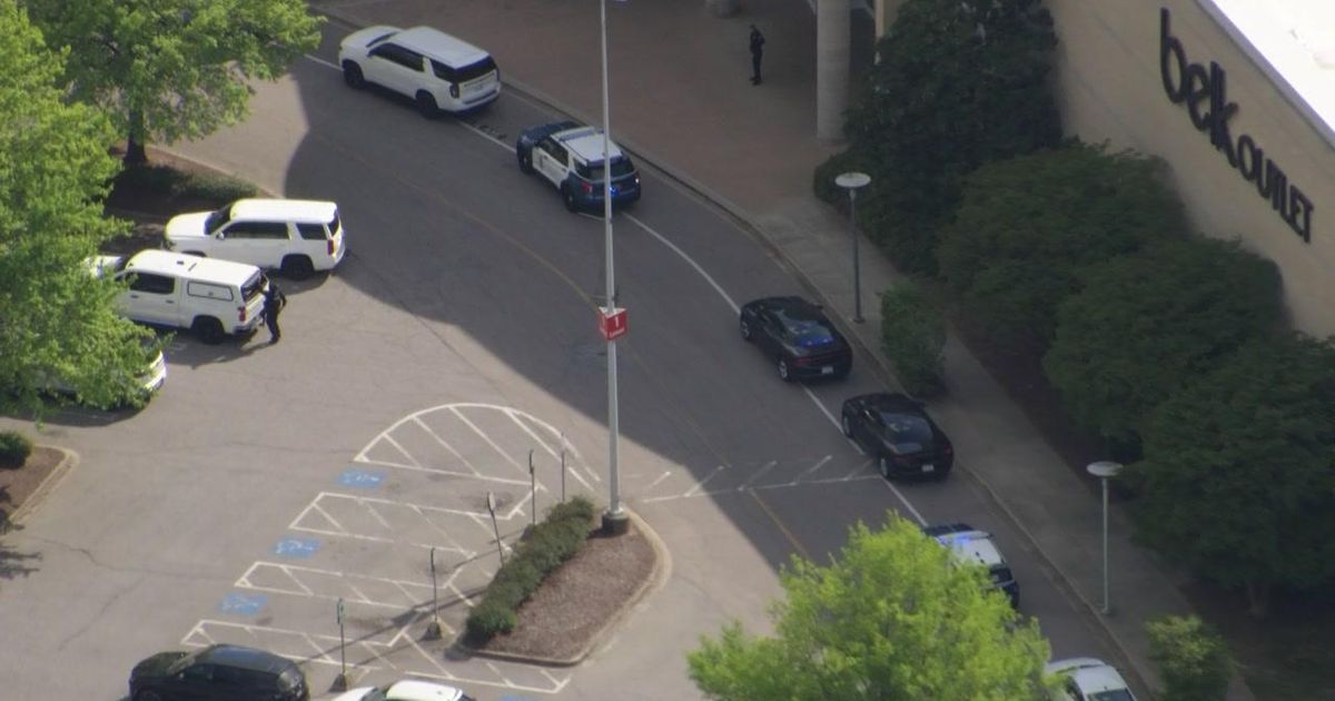 2 shot at Triangle Town Center in Raleigh :: WRAL.com