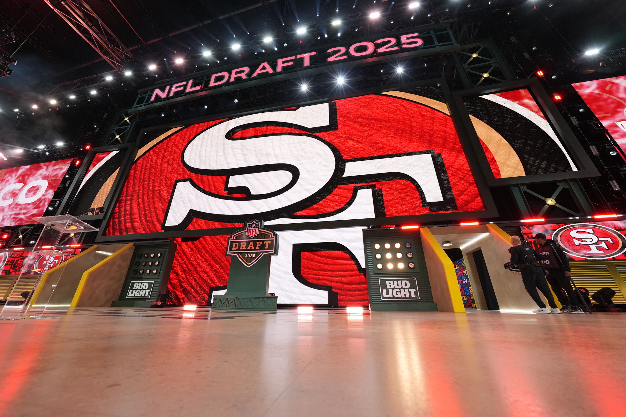 49ers make back-to-back NFL Draft trades, exit 1st round entirely
