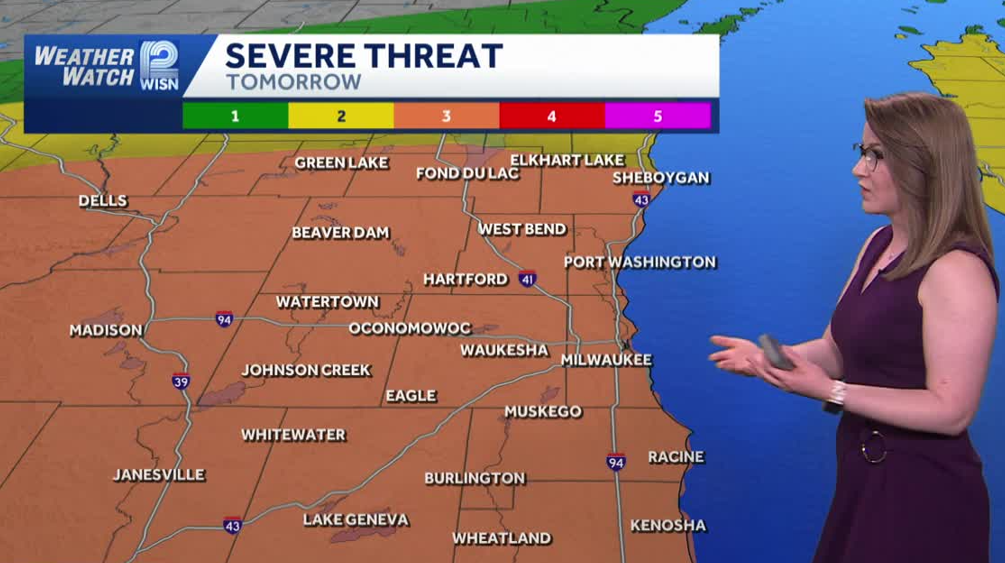 70s to storm chances in SE Wisconsin