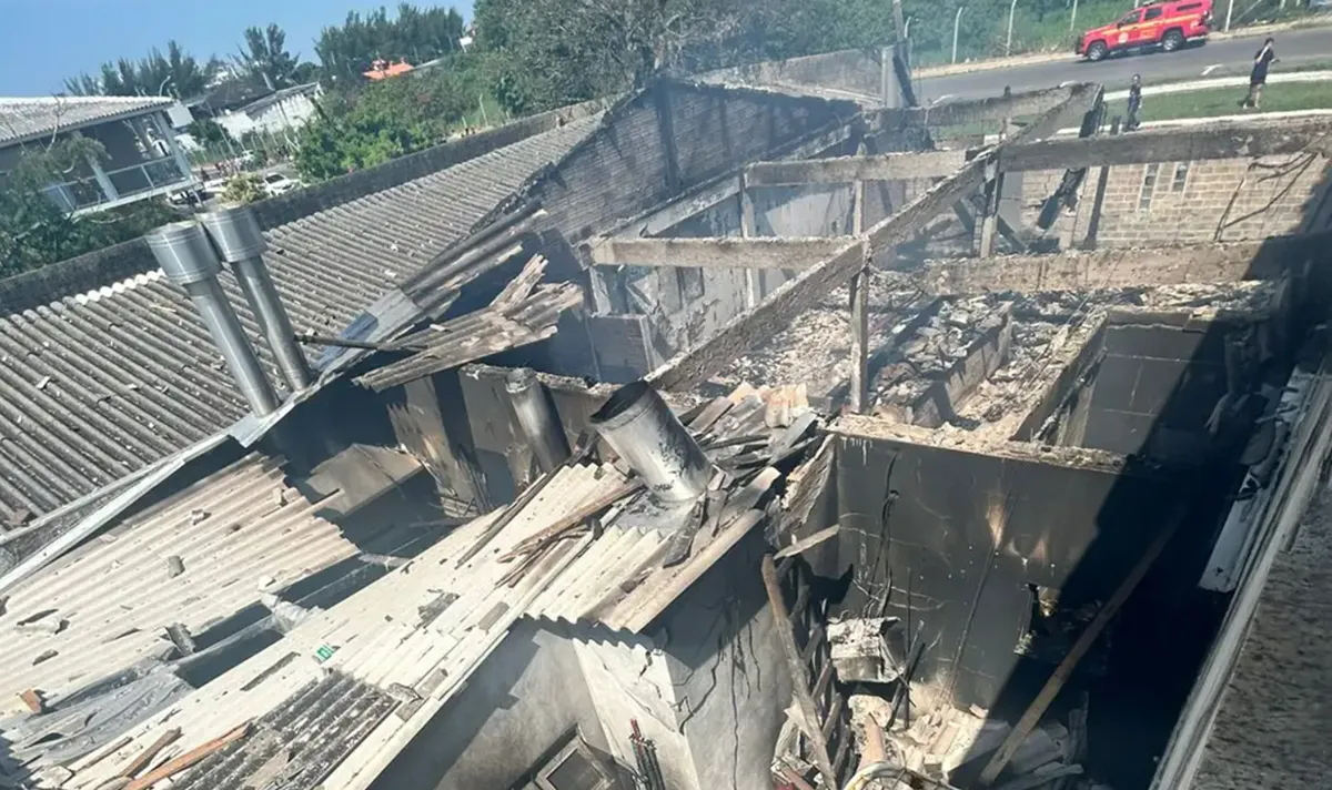 Avião cai sobre restaurante no Rio Grande do Sul e deixa mortos