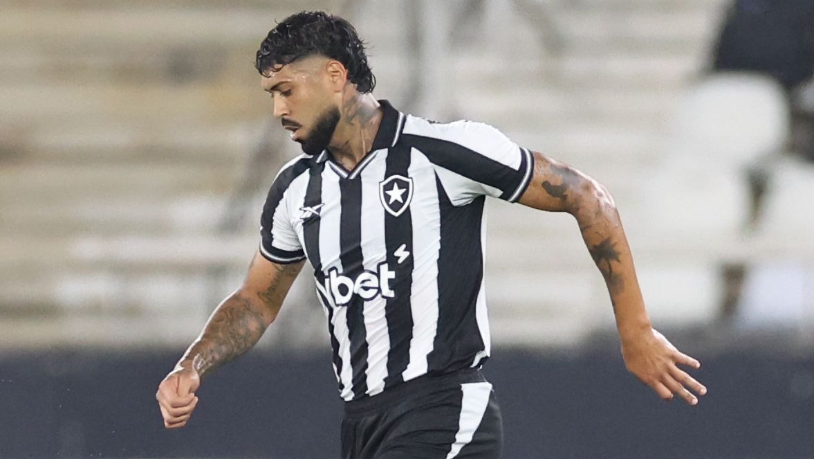Barboza detalha negociação entre Botafogo e Palmeiras, e dispara: ‘Vocês vão saber tudo o que aconteceu comigo nos últimos dois meses’