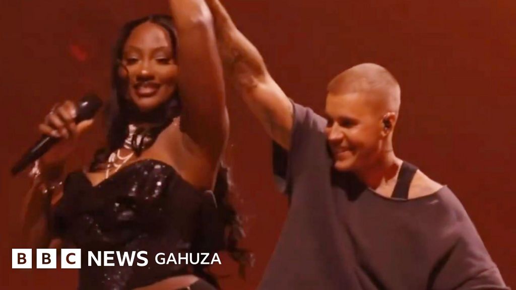 Coachella 2026: Tems ‘yitwaye neza’ aririmbana na Justin Bieber mu iserukiramuco ribera mu butayu