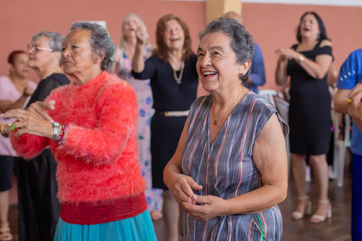 Curitiba tem mais idosos que crianças e adolescentes, diz IBGE