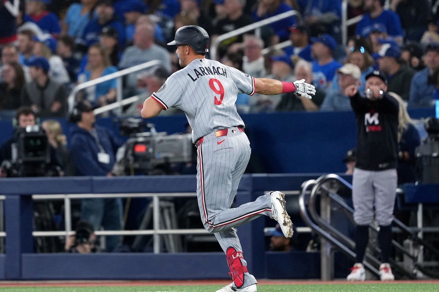 Do the Minnesota Twins Actually Have More Left-Handed-Hitting Corner Outfielders Than Other Organizations? – Twins