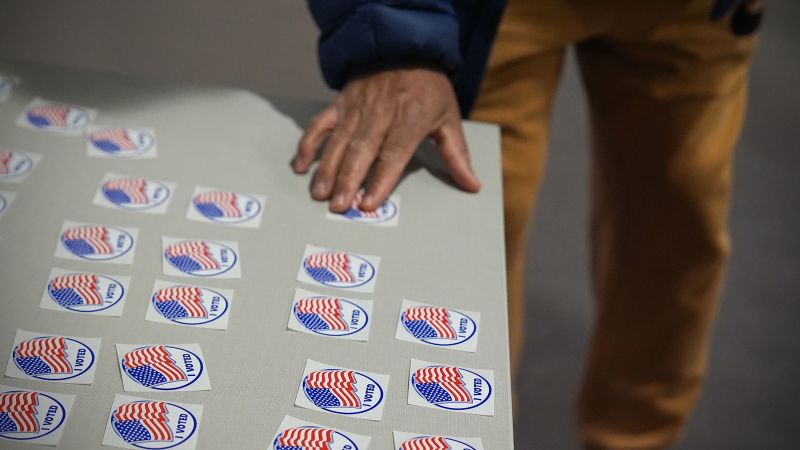 Early voting points to an edge for Virginia Democrats trying to enact a US House map that could flip four seats