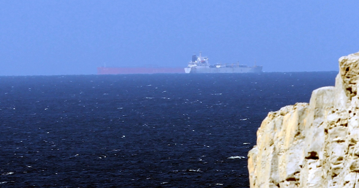 El régimen de Irán afirmó haber cerrado nuevamente el estrecho de Ormuz
