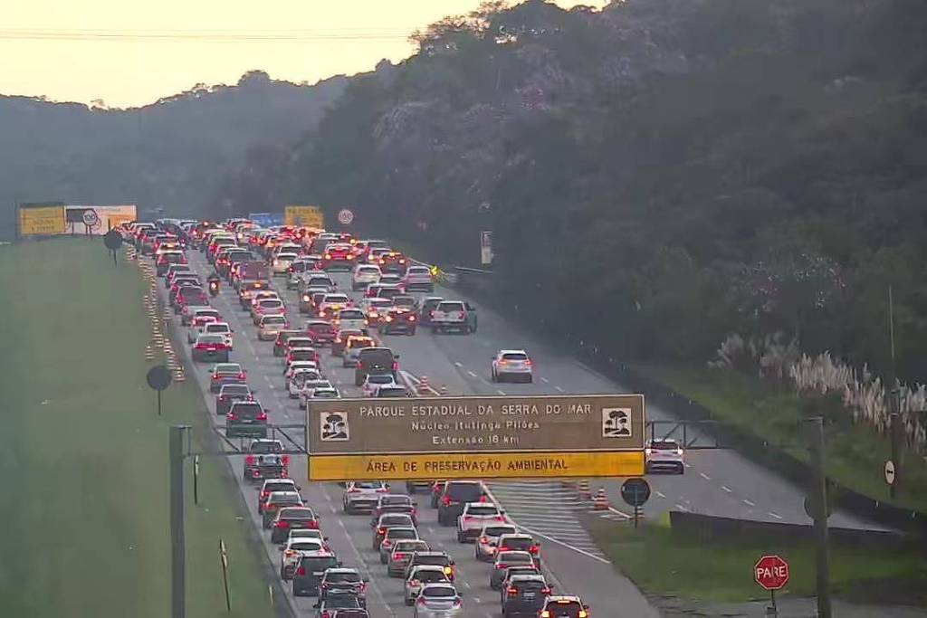 Estradas complicam na saída para o feriado de Tiradentes – 17/04/2026 – Cotidiano