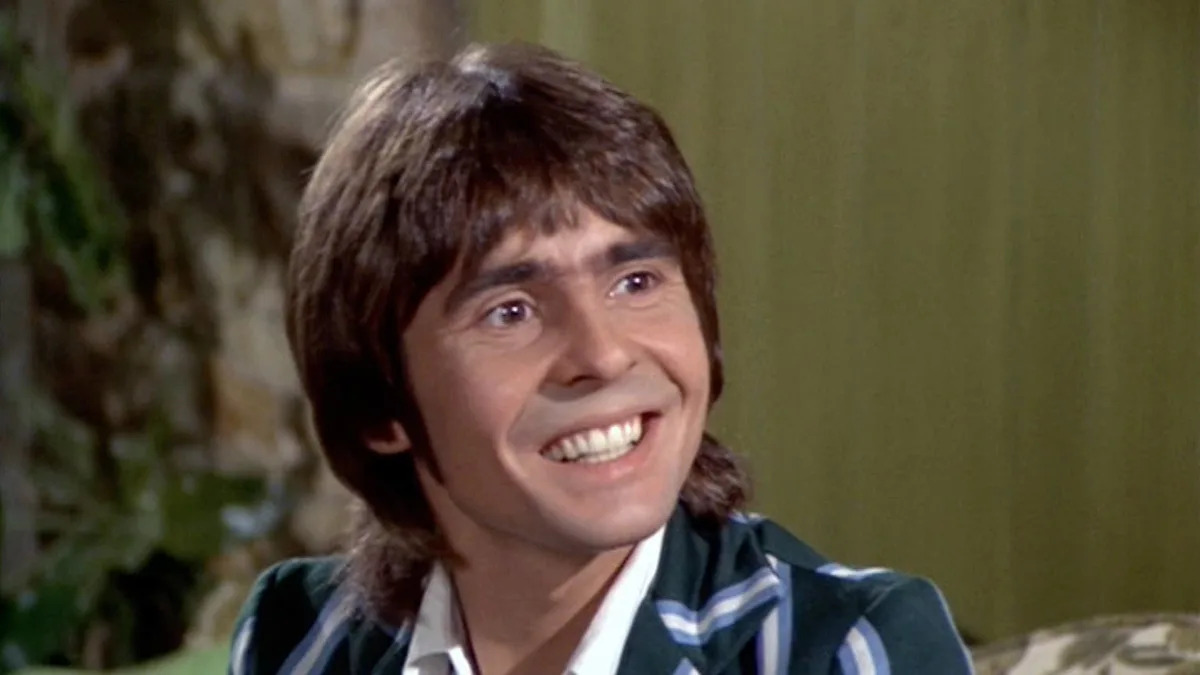 Eve Plumb Reveals Real-Life Davy Jones Connection Behind Iconic ‘Brady Bunch’ Episode