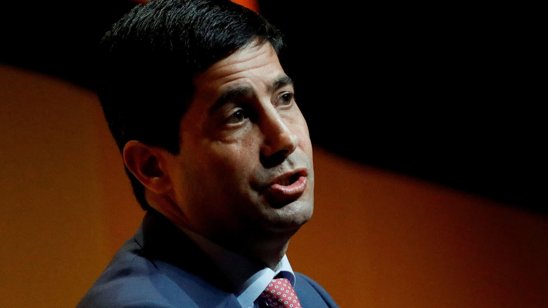 Fed chair nominee Kevin Warsh clears a hurdle to Senate hearing