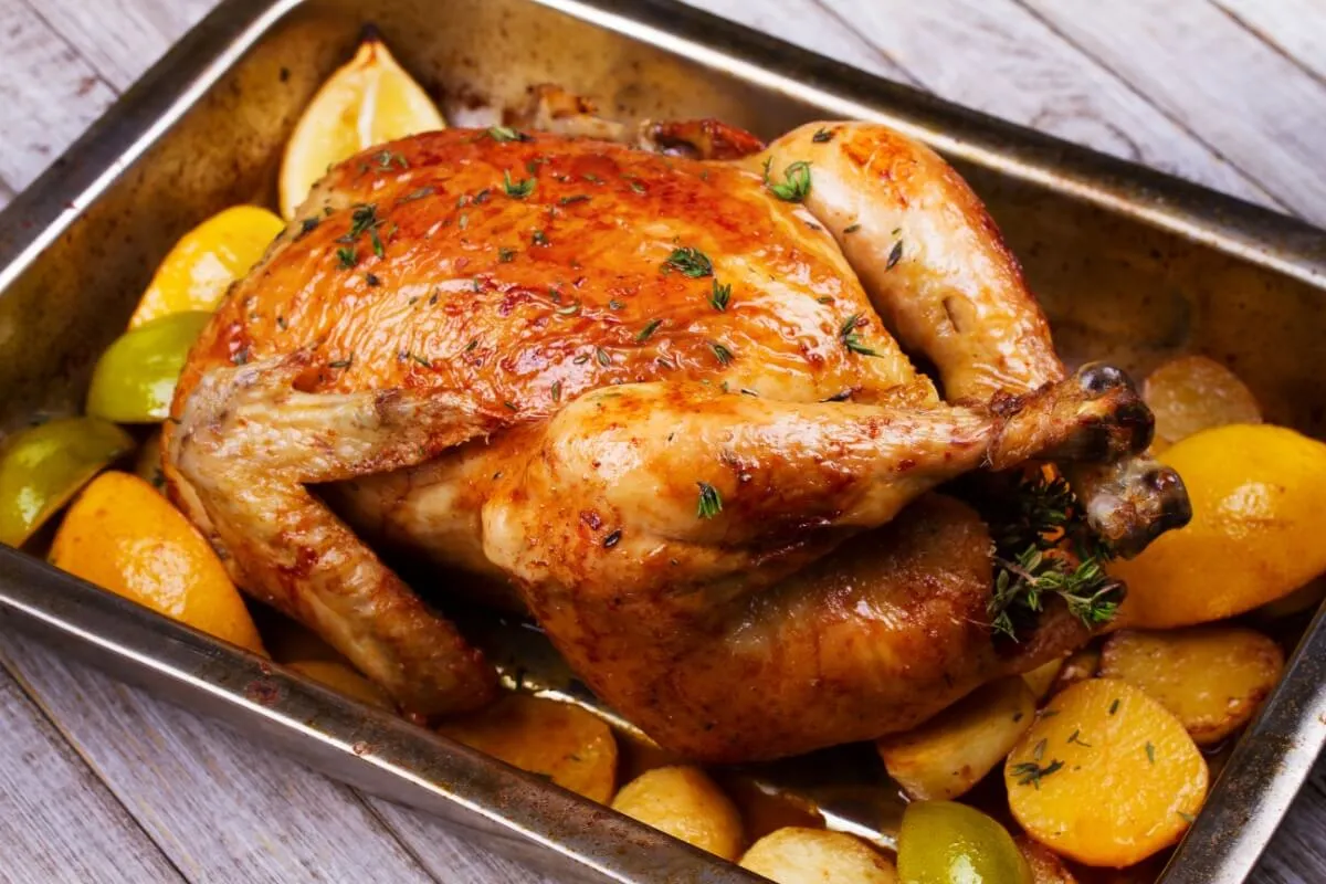 Frango assado: 6 receitas para um almoço de domingo especial