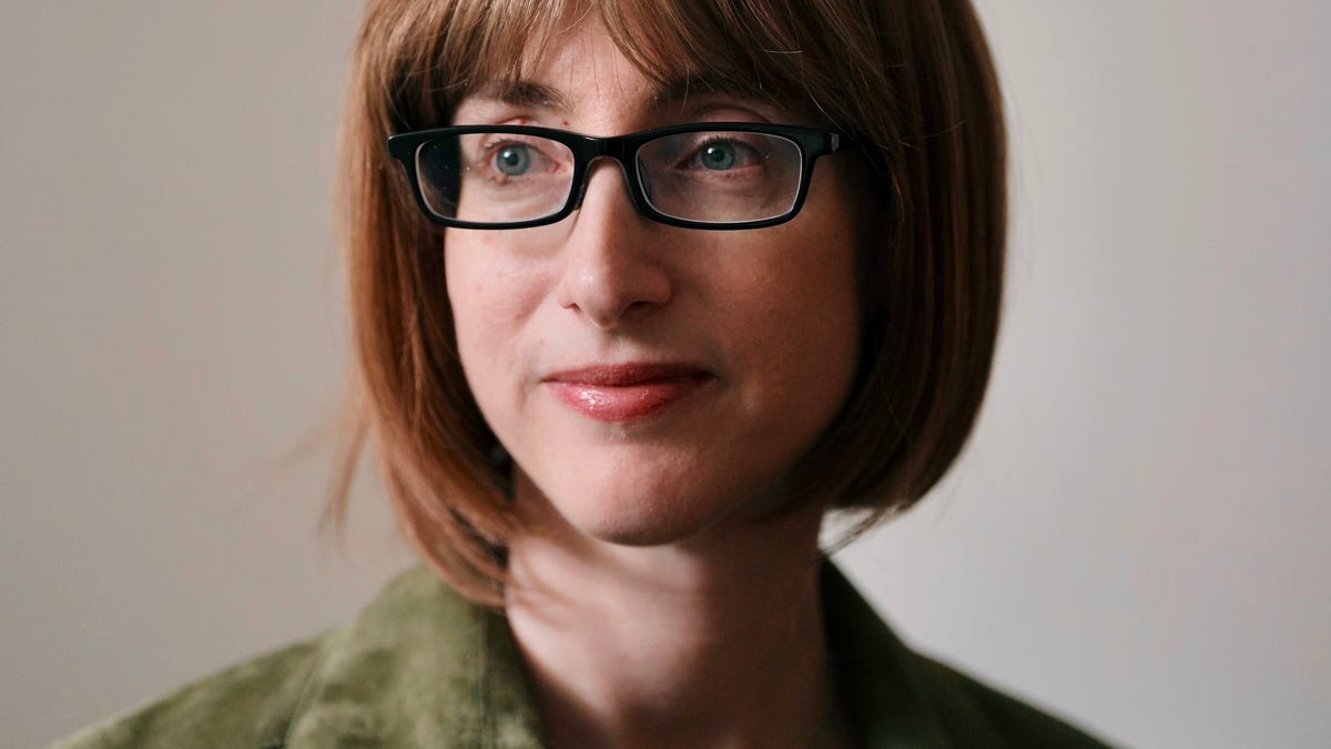 Freida McFadden reveals her real identity – Exclusive