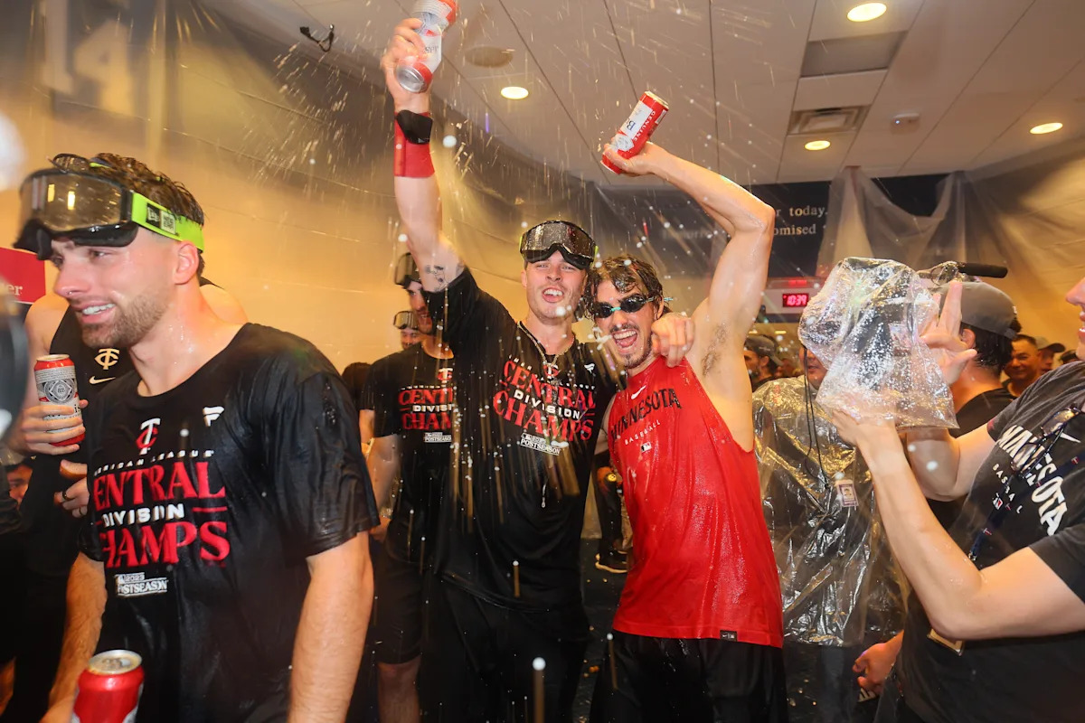 Game 20: Reds at Twins