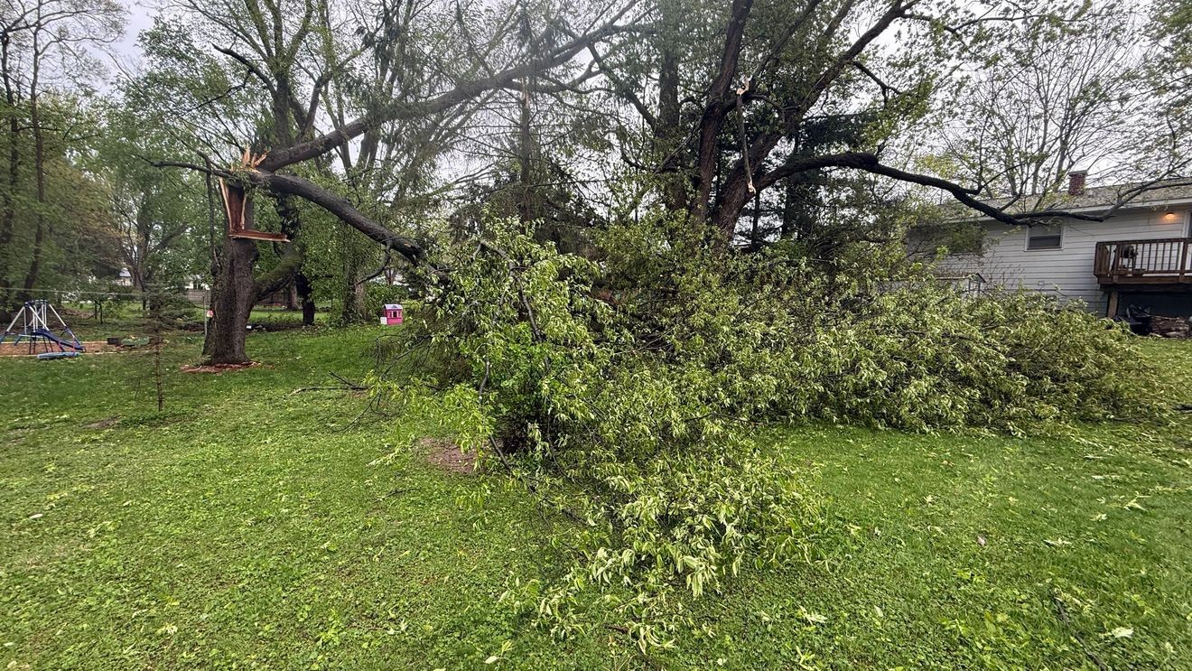 High winds knock out power for thousands in West Michigan
