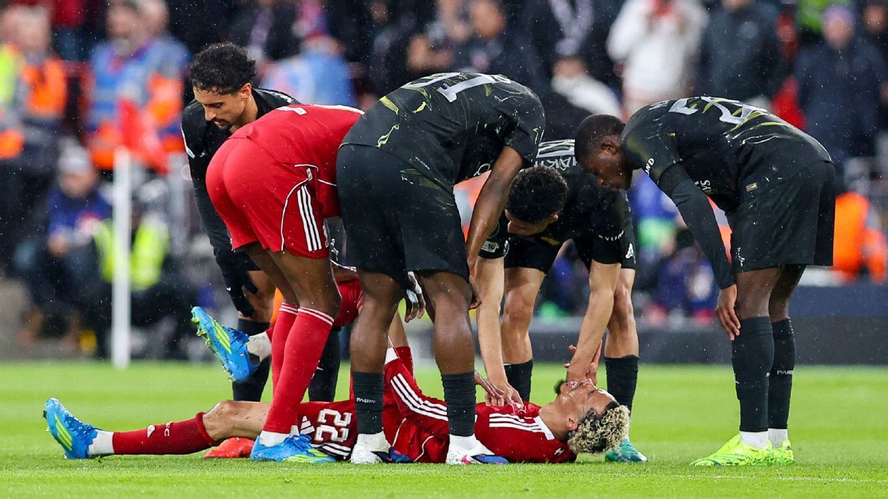 Hugo Ekitike stretchered off in Liverpool clash with PSG