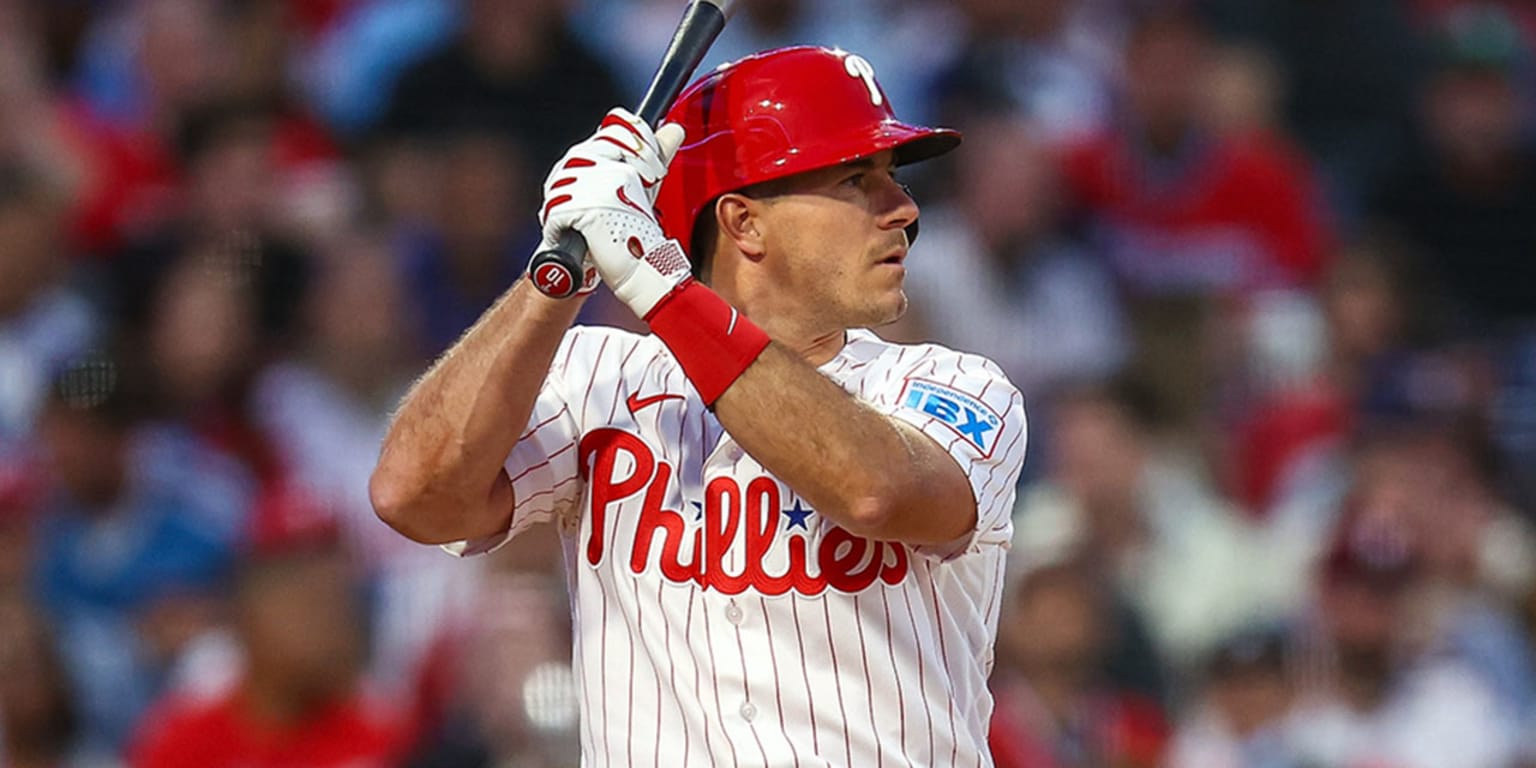 J.T. Realmuto exits game with injury