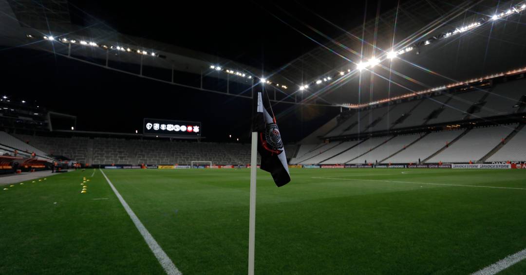 Jogos de hoje, quinta, 30 de abril: onde assistir futebol ao vivo e horários