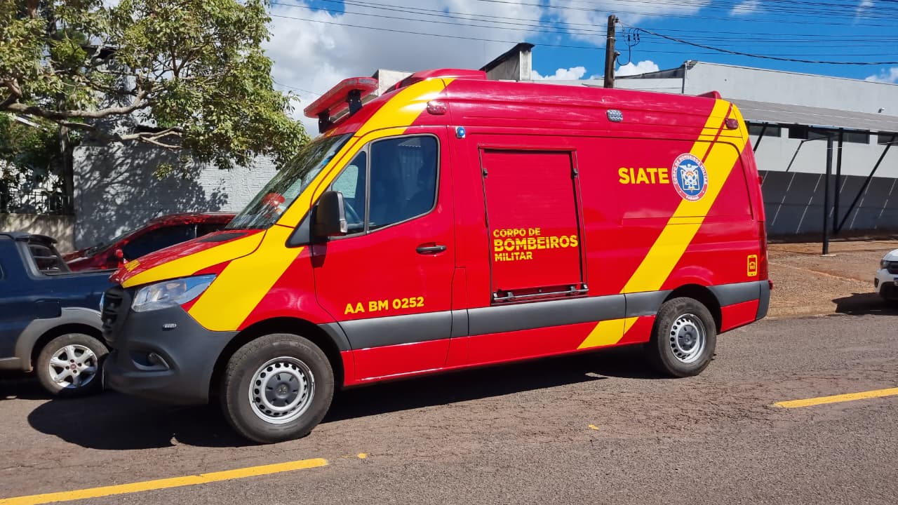 Jovem passa mal, sofre queda e é socorrida pelo Siate no Claudete