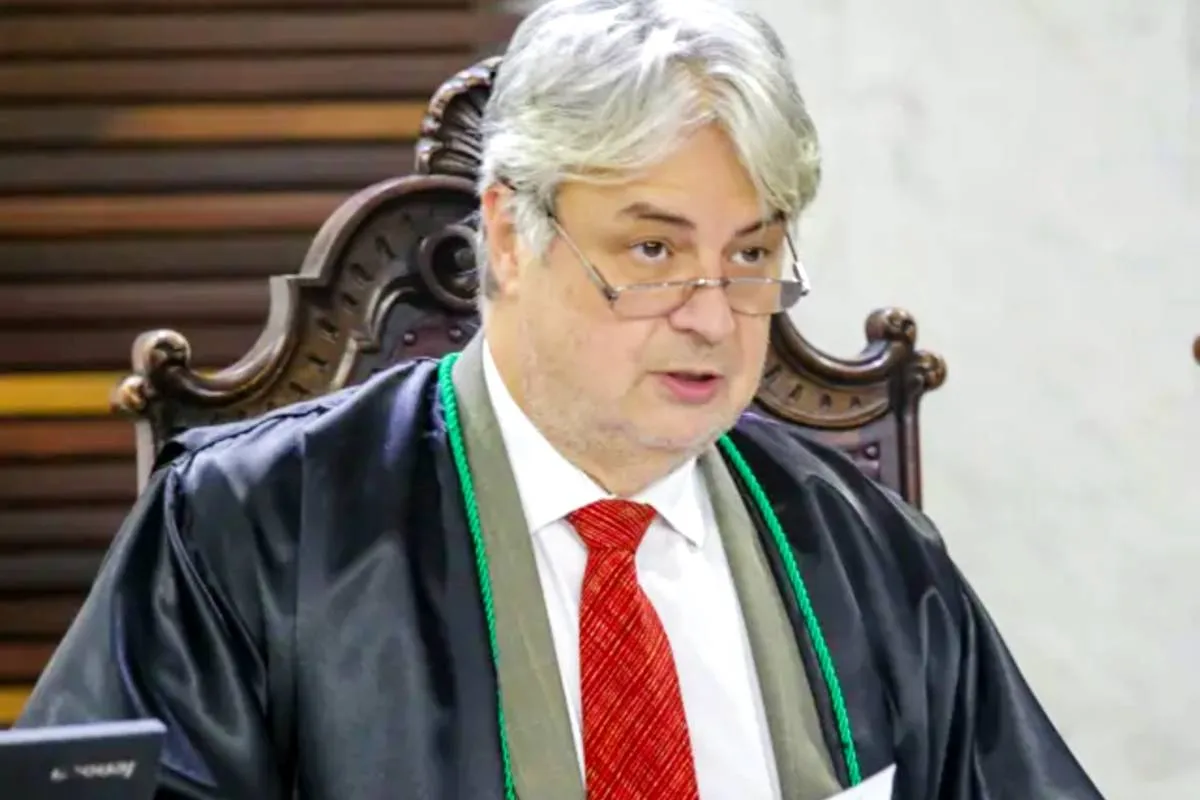 Justiça reduz em R$ 917 mil valor a ser pago para Maurício Requião