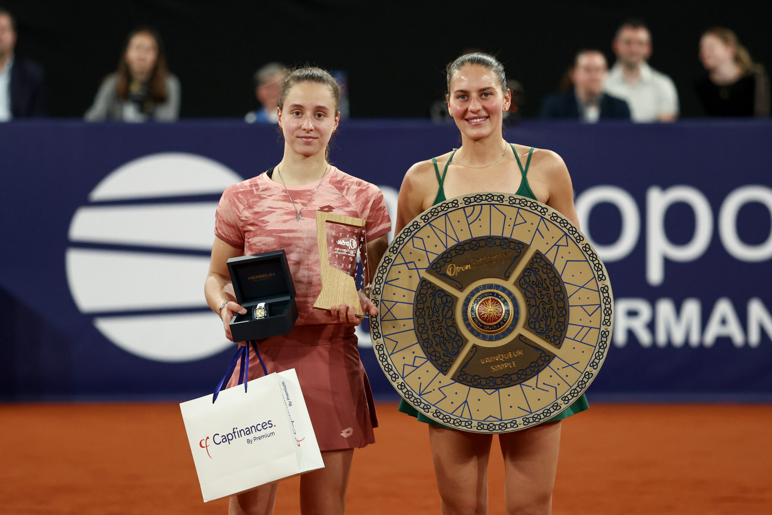 Kostyuk and Podrez surge after historic all-Ukrainian final