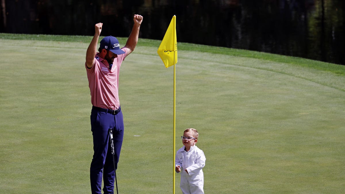 Leaderboard, tee times, TV channel