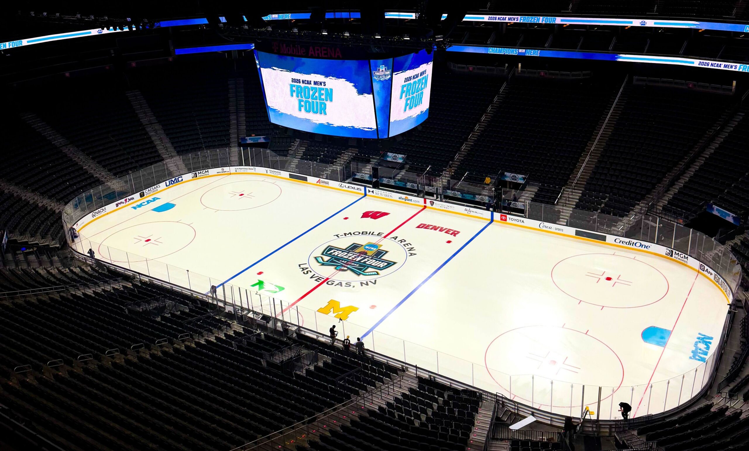 Live updates: North Dakota vs. Wisconsin in the Men's Frozen Four