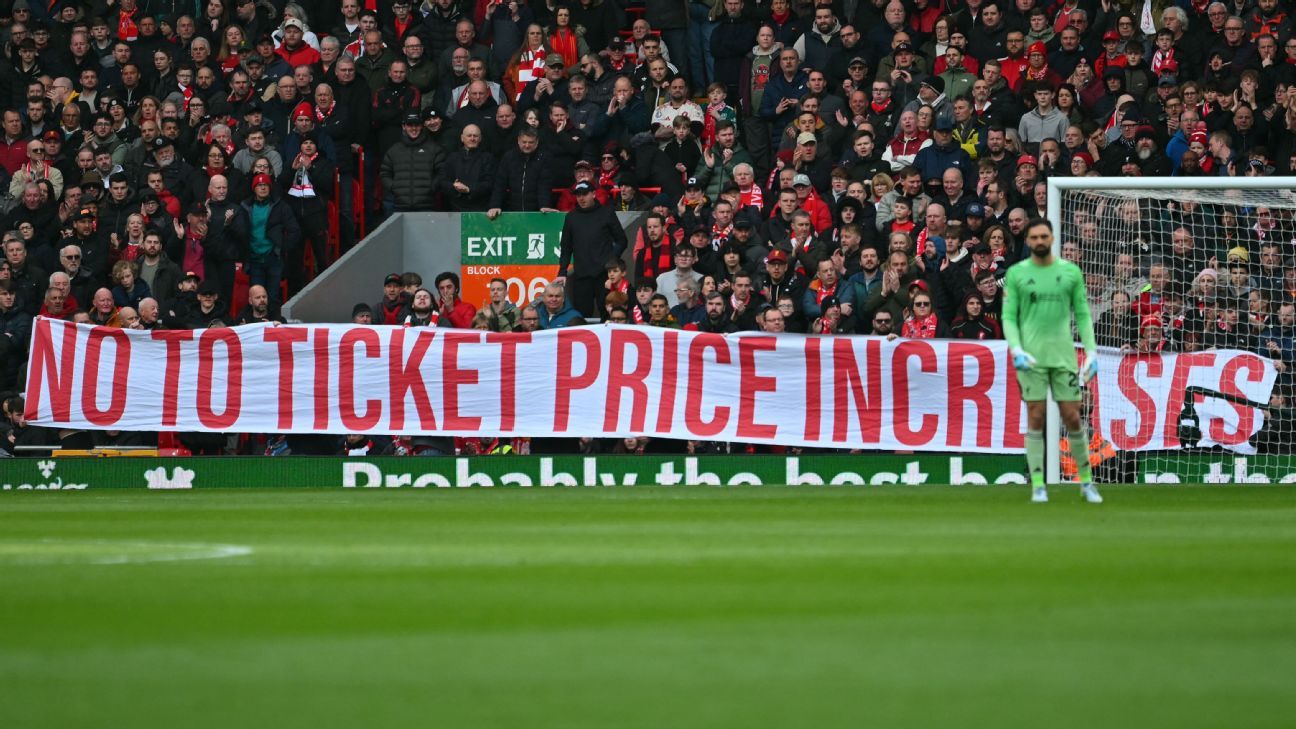 Liverpool supporters write to owner with ‘deep concern’ for future of the club
