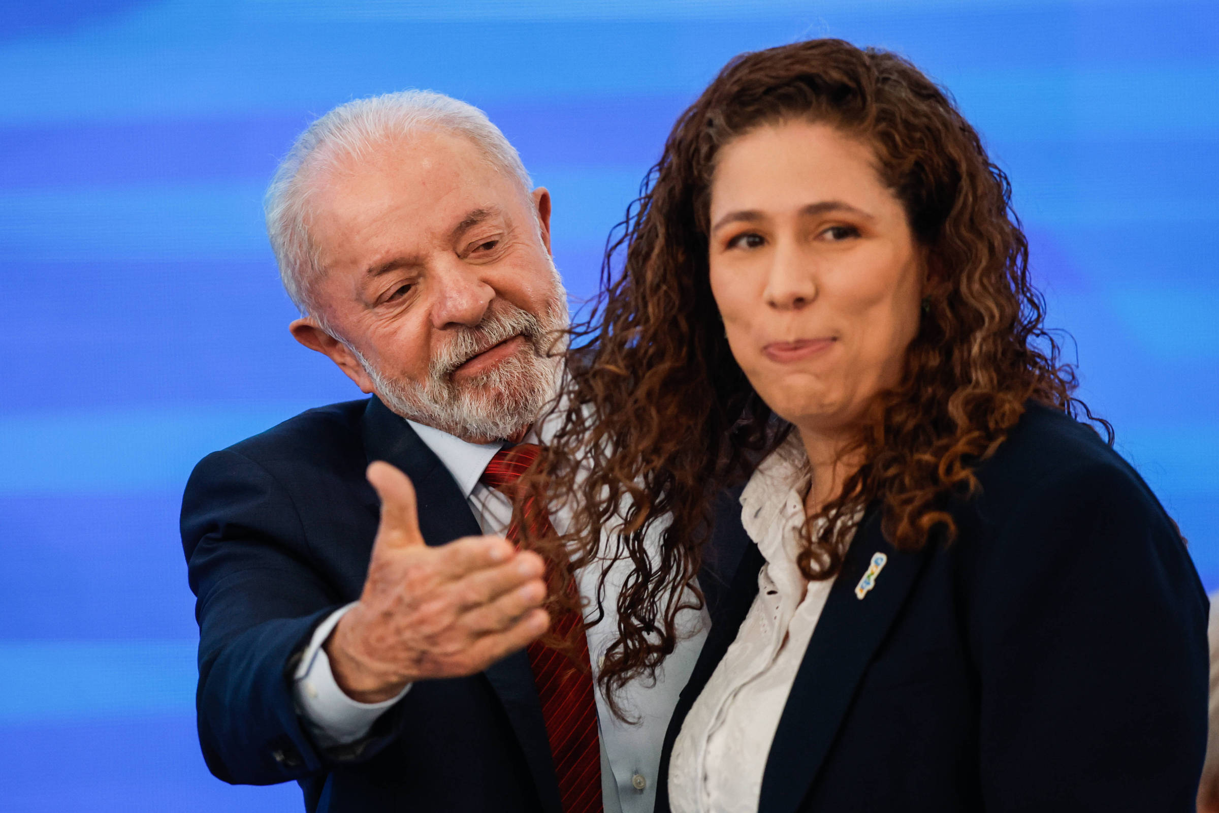 Lula regulamenta redução de jornada para terceirizados – 13/04/2026 – Economia