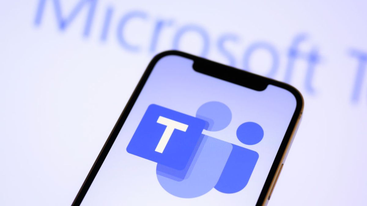Microsoft Teams goes down as users report issues with Teams and Outlook