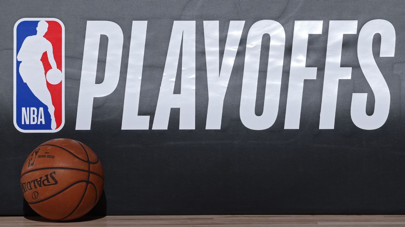 NBA ref Ben Taylor hurt, replaced by alternate during Warriors-Clips game